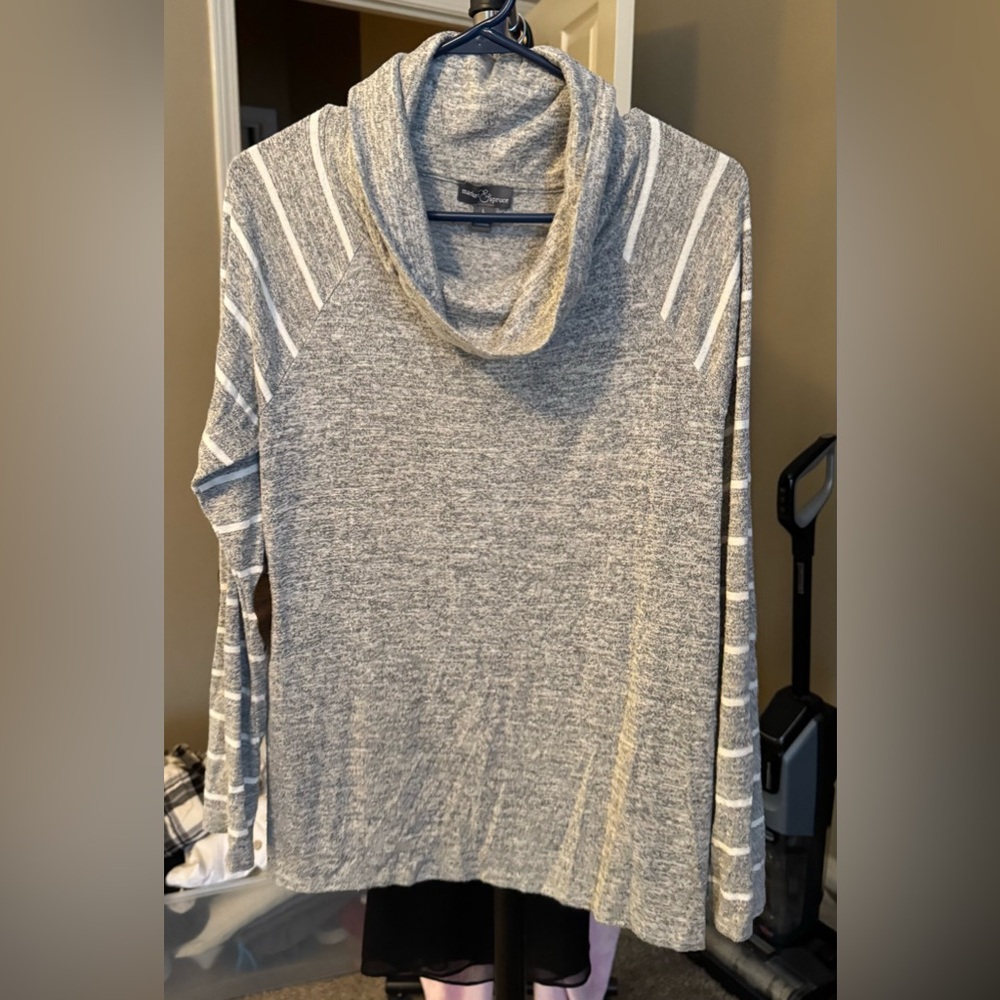 Market & Spruce Gray Cowl Neck Sweater